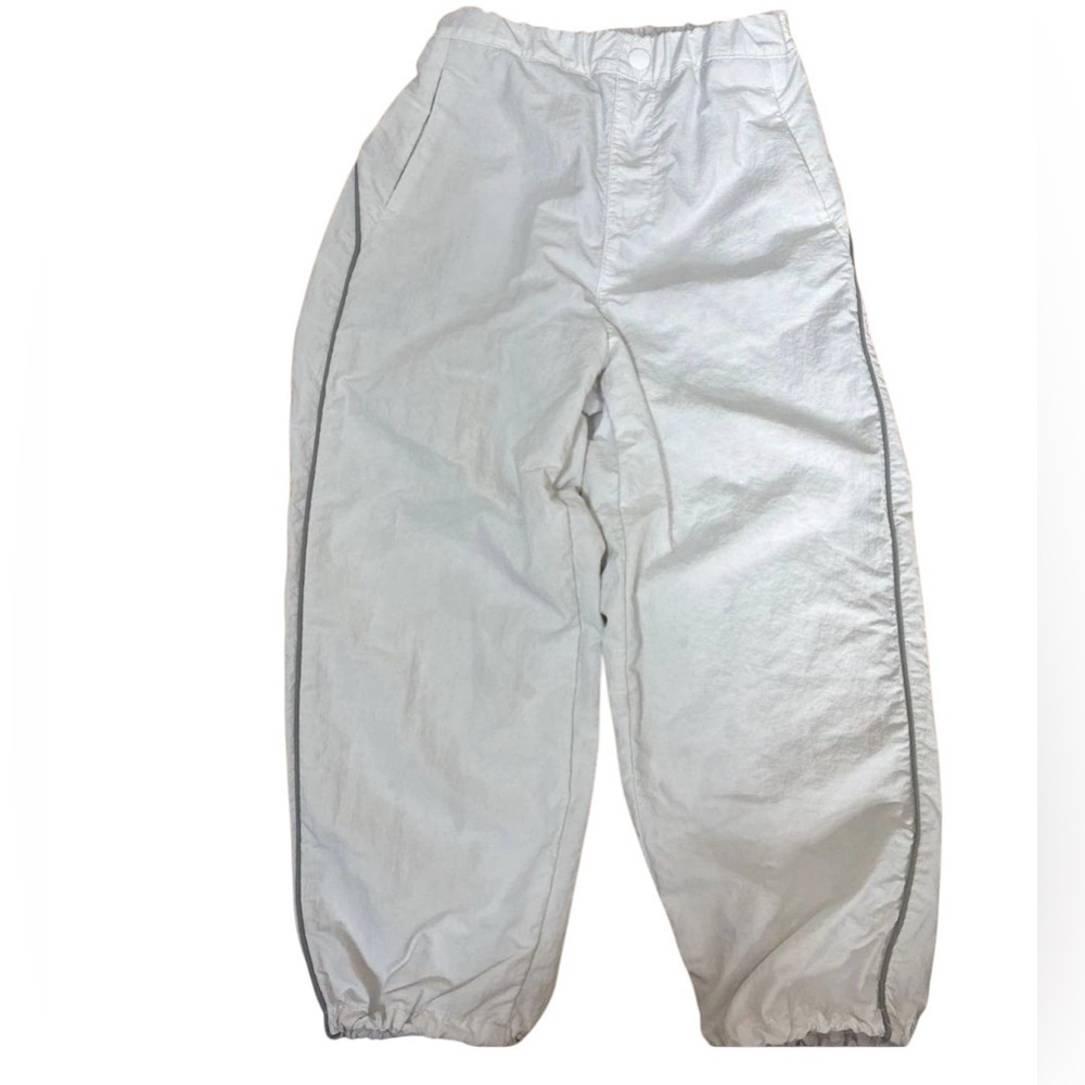 Uniqlo| Kids Unisex White Chinos/Pants with adjustable waist- Size 5-6 years